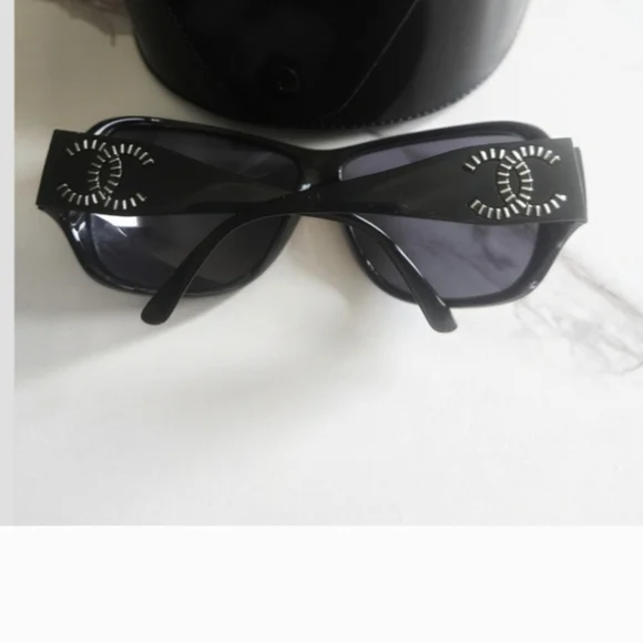 SOLD Chanel Sunglasses With Original Case Authentic And In Excellent Condition. - Picture 3 of 4